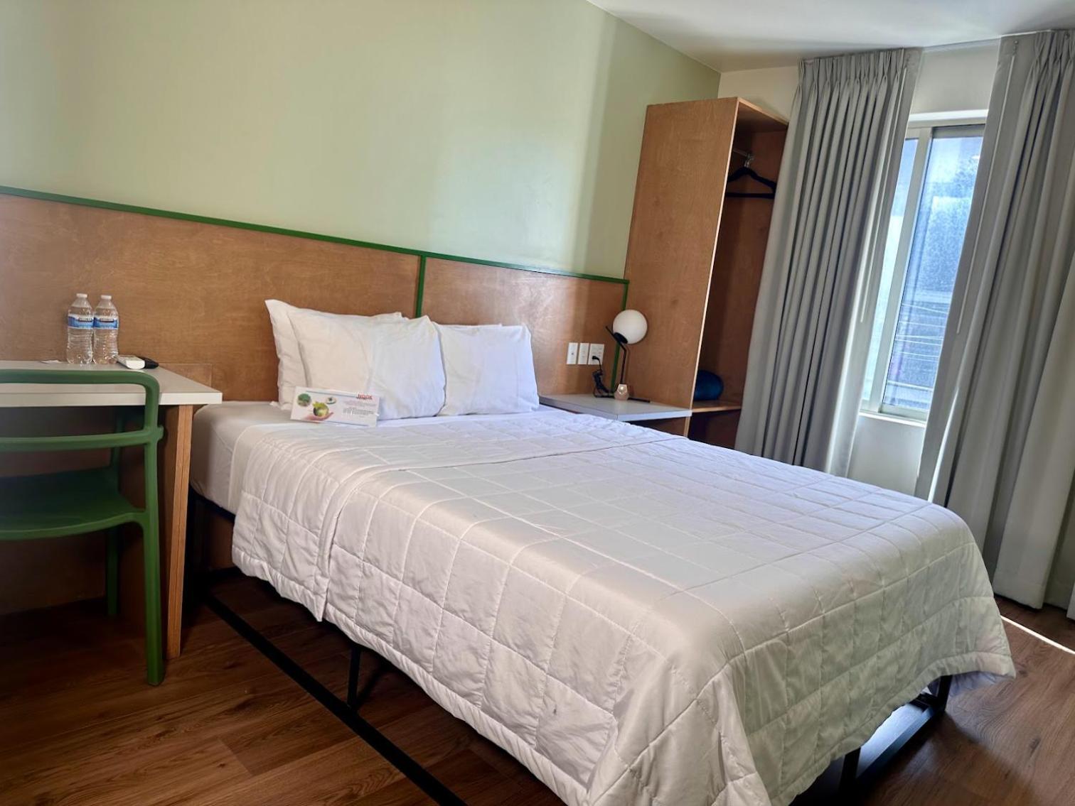 Intj Hotel Tijuana Esterno foto